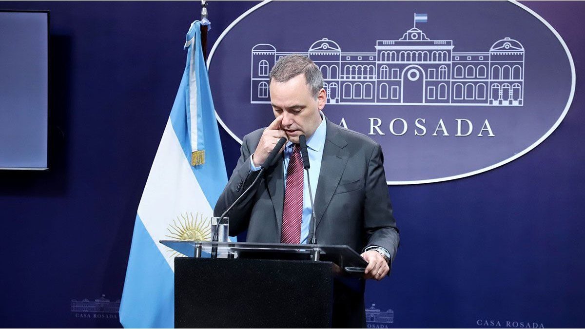 Investigan a Adorni por medio millón de dólares en criptomonedas no declarados