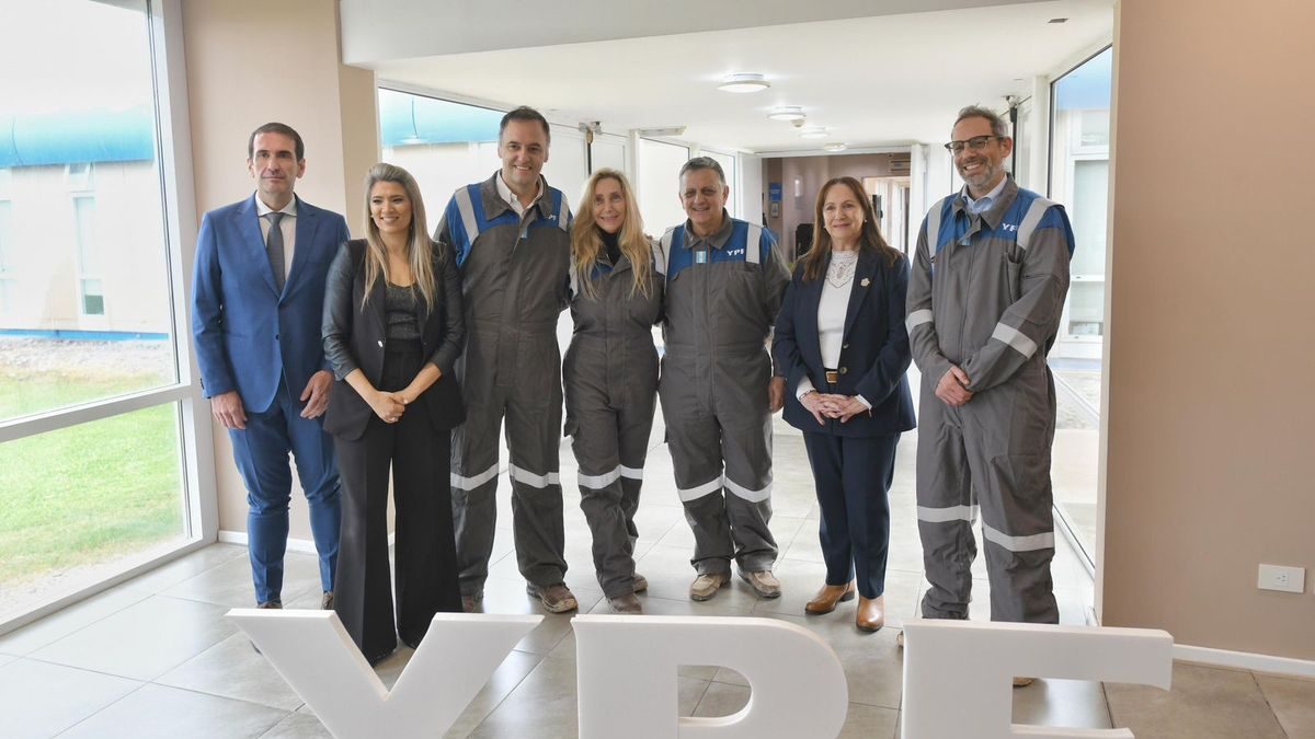 Milei en la encrucijada: qué pasará con Adorni en el directorio de YPF
