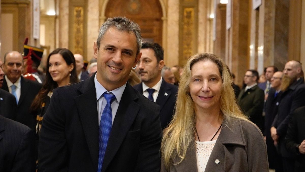 Milei convoca a legisladores para reactivar la agenda parlamentaria tras cambios en el Gabinete