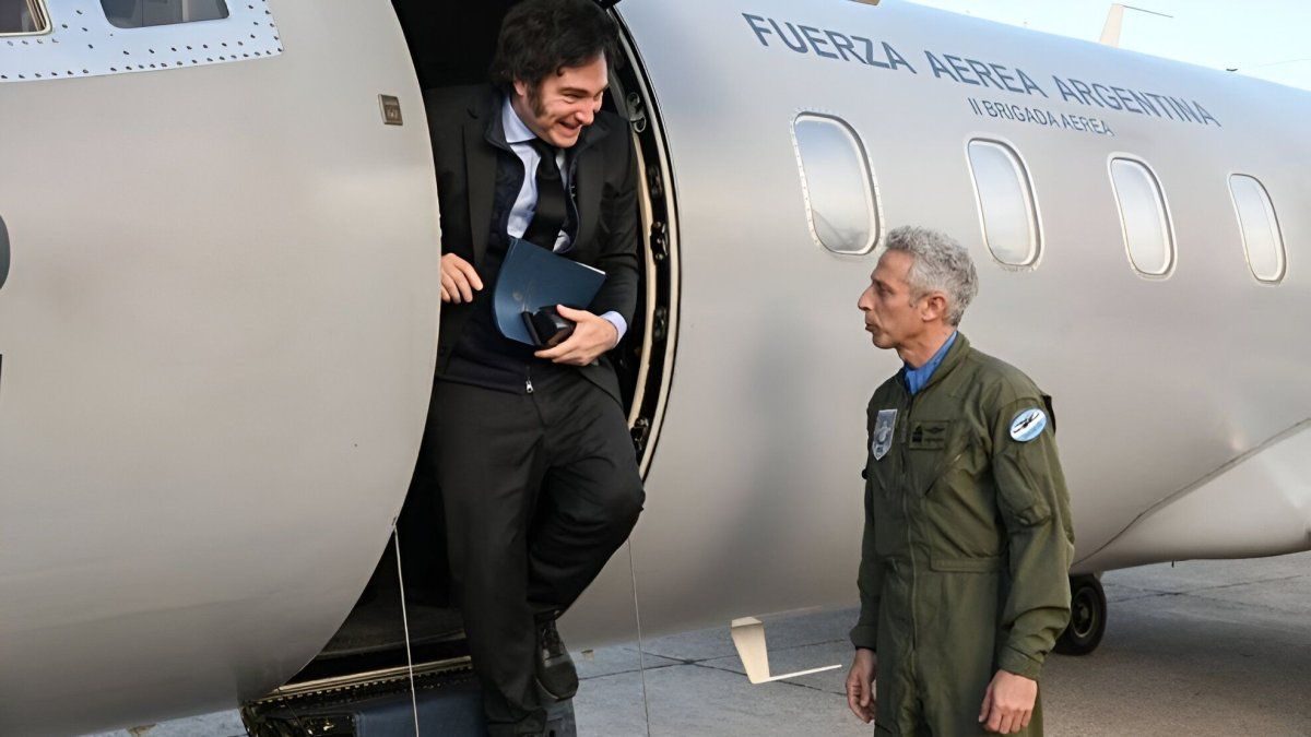 Milei viajará a Perú y Colombia para acompañar a los nuevos presidentes de derecha