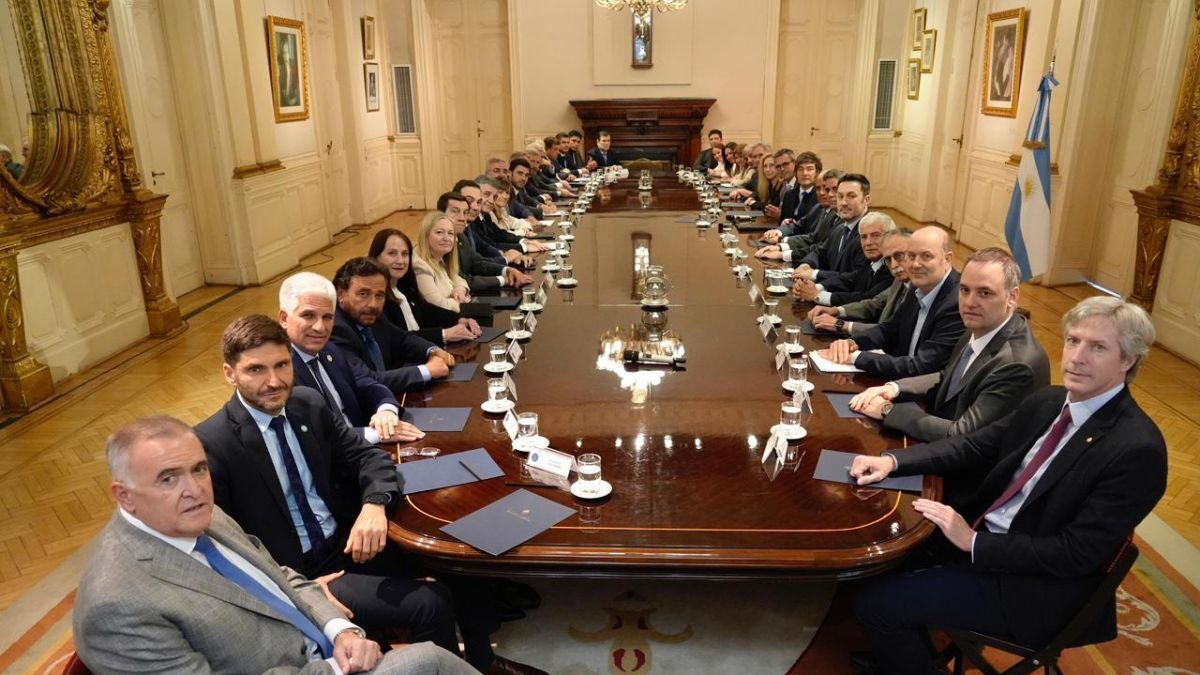 Los gobernadores preparan un desfile de elecciones adelantadas para 2027