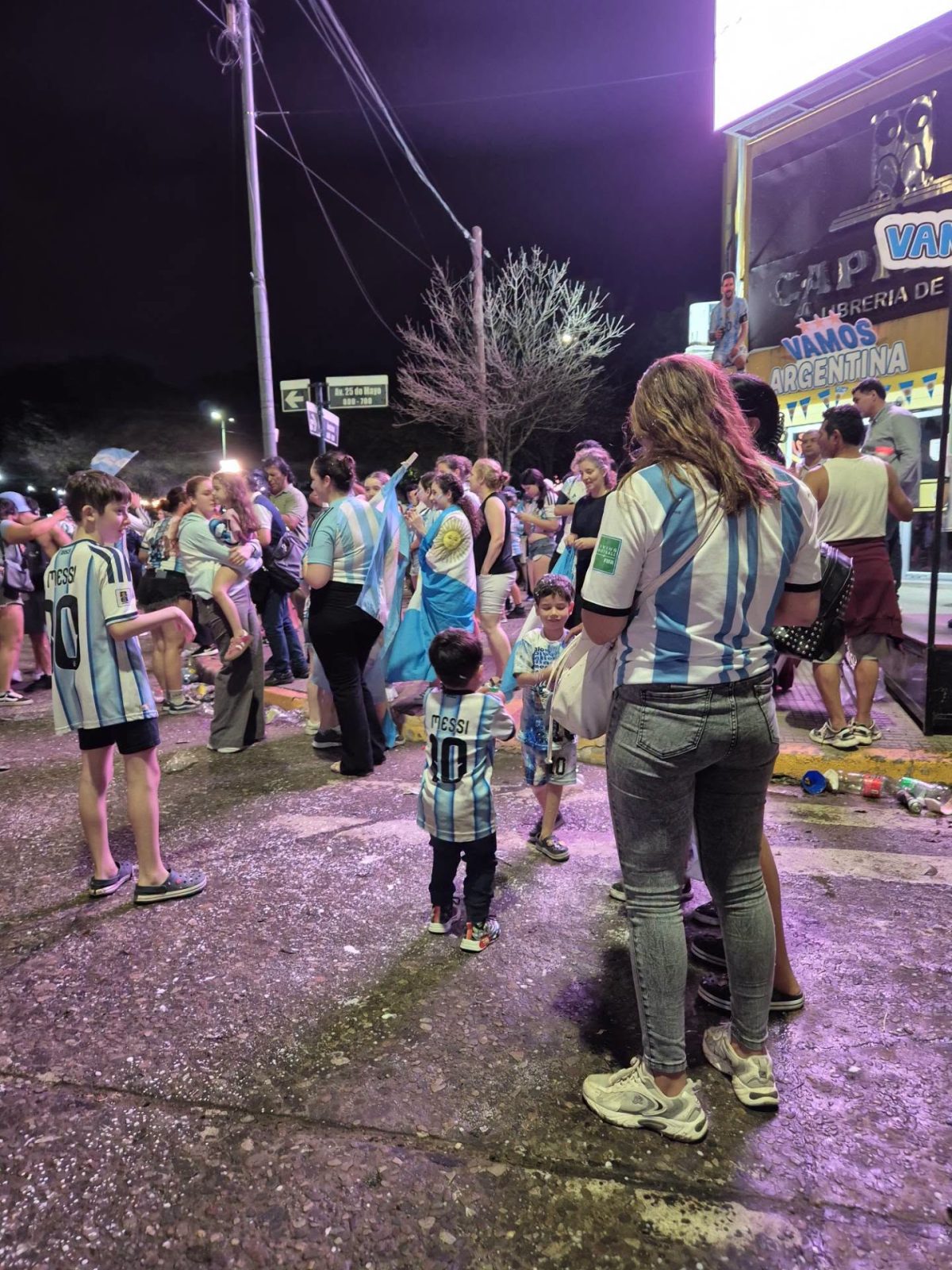 Formosa no bajó los brazos: miles de hinchas homenajearon a la Scaloneta tras la final