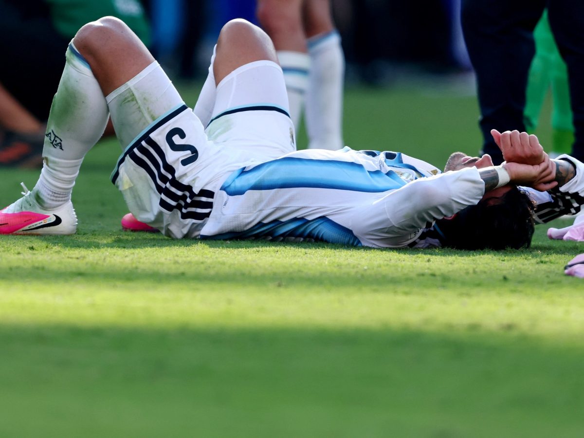 Paredes regresa a Boca con una lesión que preocupa a Arruabarrena
