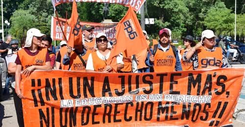 Docentes formoseños exigen triplicar sus salarios para vivir dignamente
