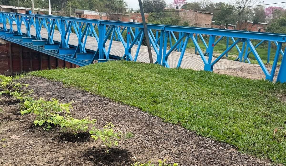 La movilización vecinal fuerza la apertura del puente en Sagrado Corazón