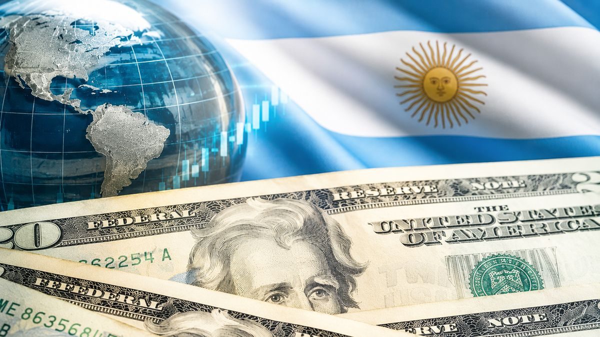 Dólar en transición: agosto marca un giro hacia los riesgos globales