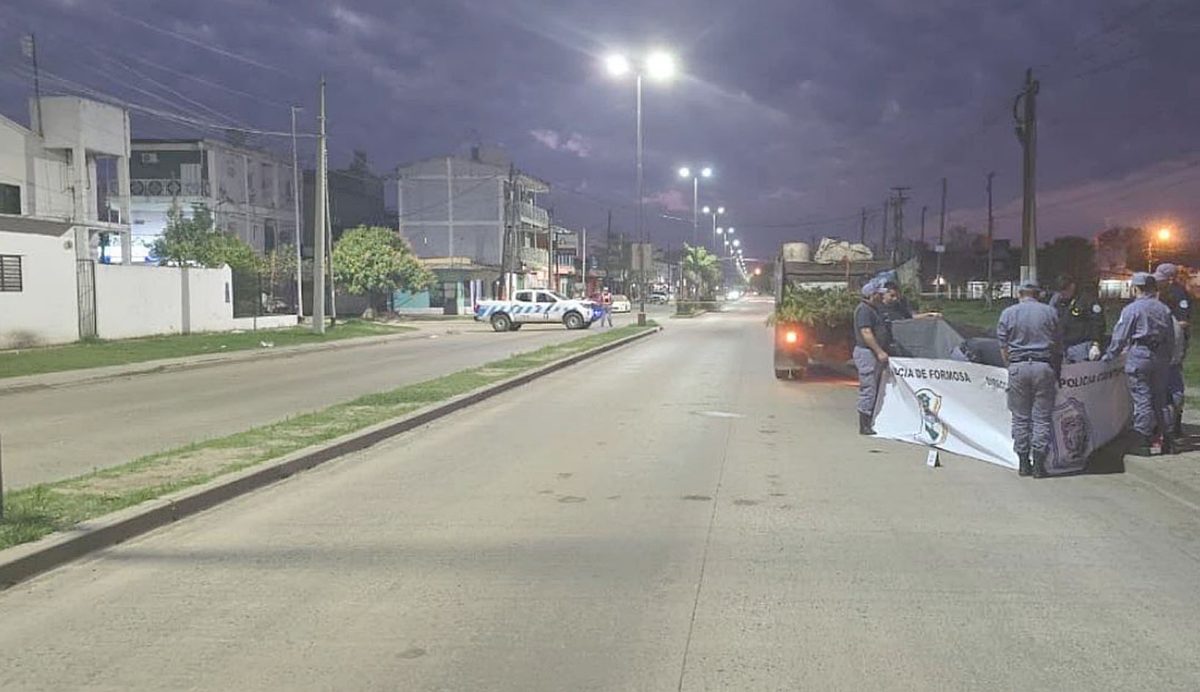 Trágico accidente en Formosa: motociclista murió al chocar contra camión de recolección