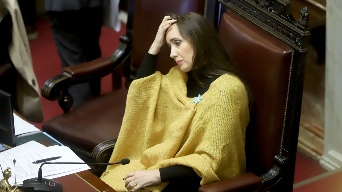 Villarruel decide si permite que Fernández Sagasti vote por videoconferencia
