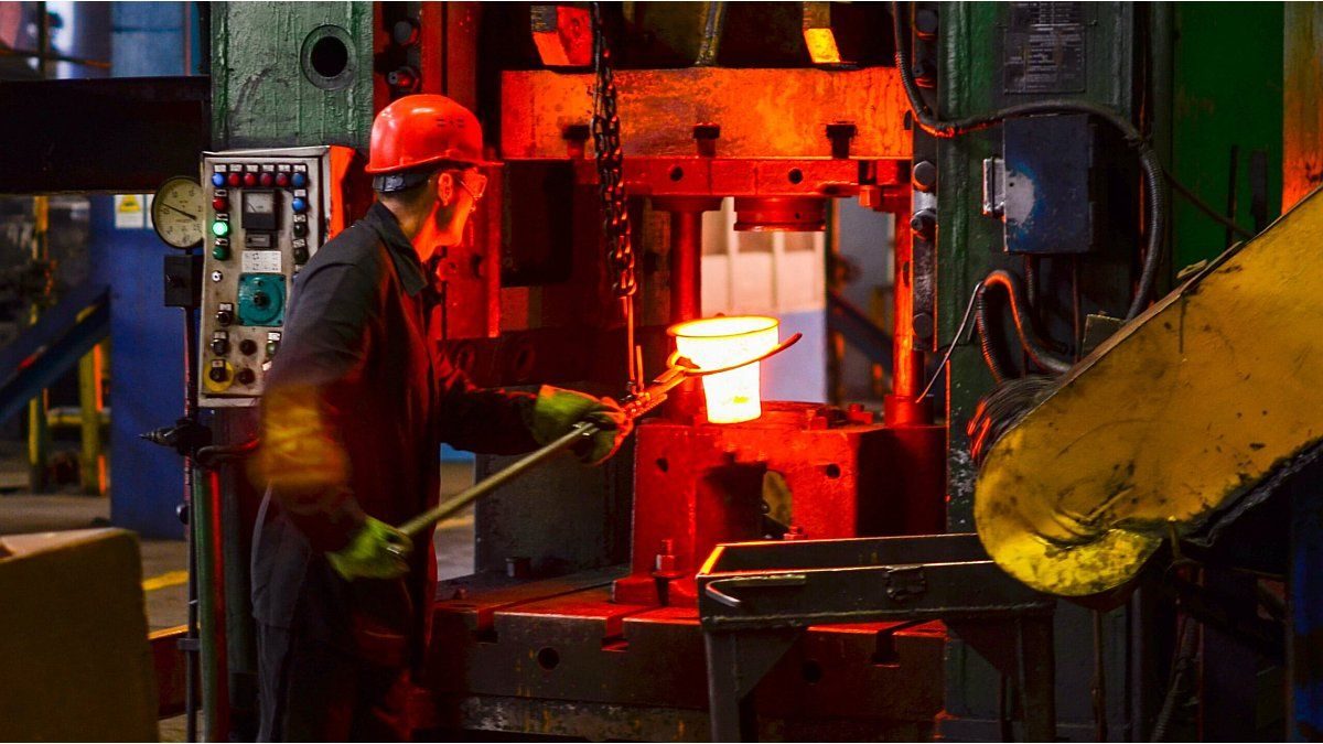 La industria respira pero no se recupera: segundo repunte en junio sin esperanza de alivio