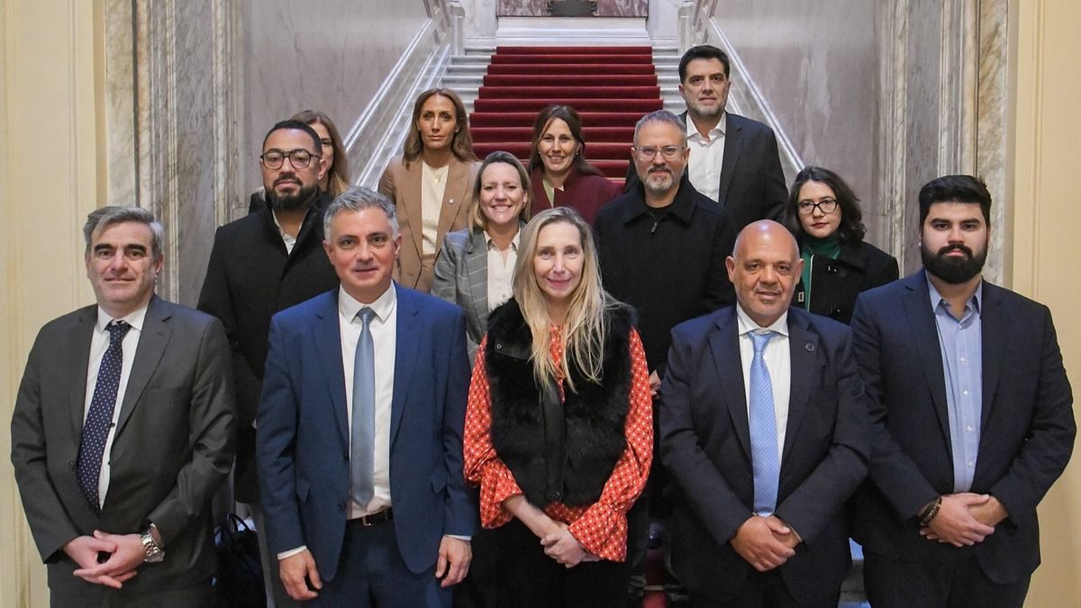 Milei reorganiza La Libertad Avanza en Buenos Aires con encuentro estratégico en Casa Rosada