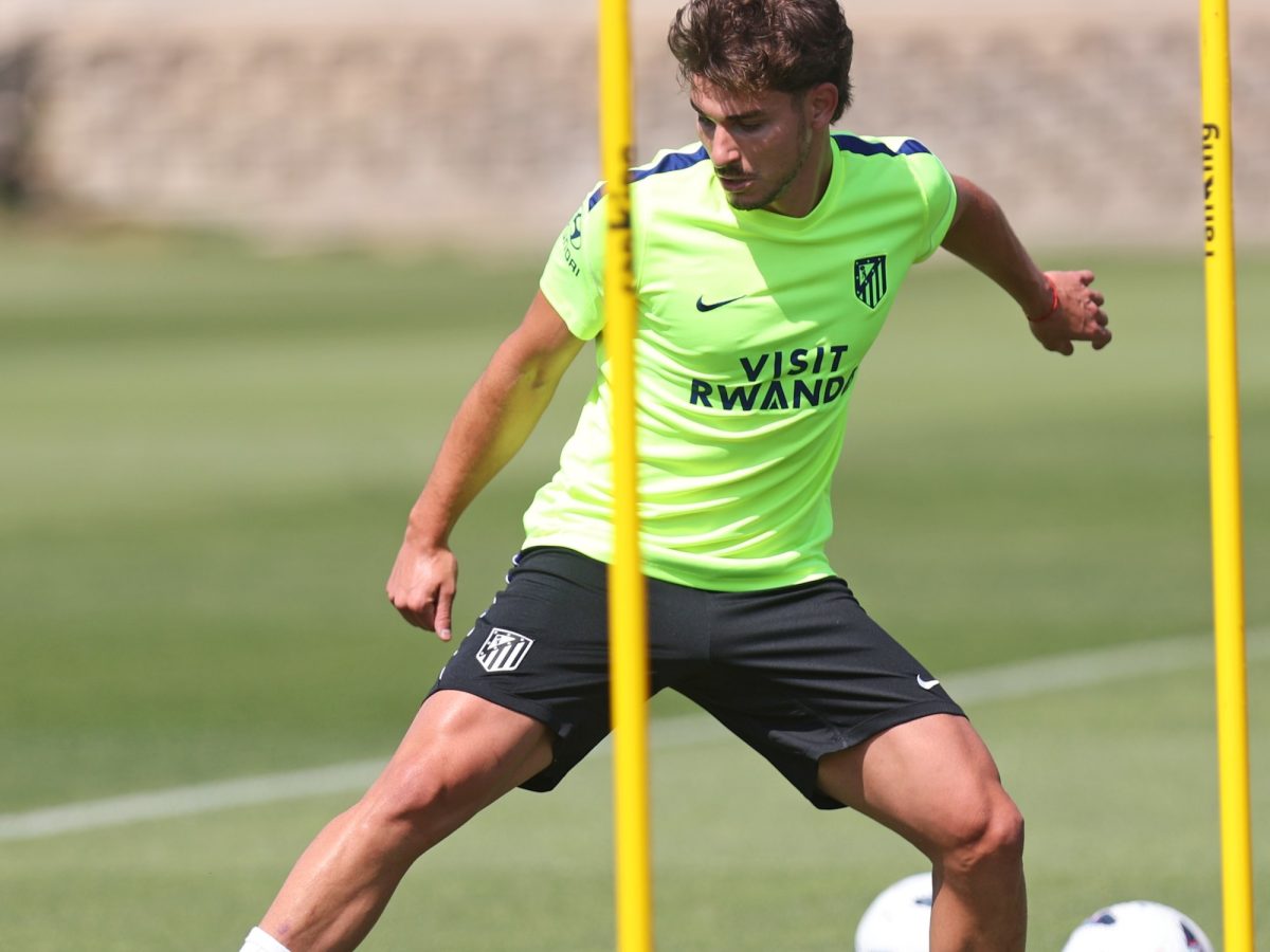Álvarez atrapado: entrena en Madrid mientras sueña con Barcelona