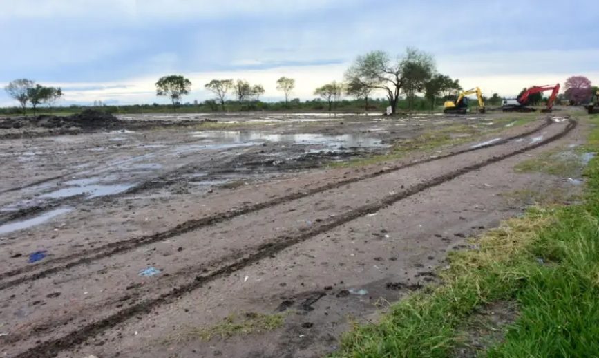 Negociación directa y reformulación legal buscan proteger a compradores de terrenos en Los Búfalos