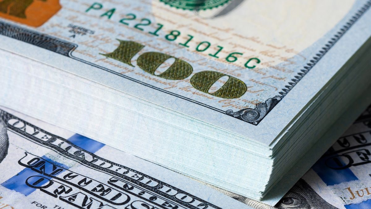 El dólar se resiste a superar los $1.500 mientras el Banco Central toma medidas