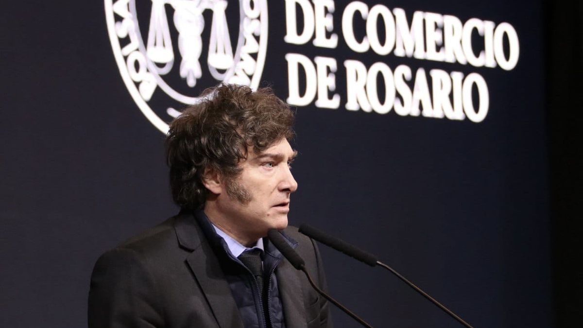 Milei lleva su mensaje económico a Rosario ante la élite empresaria