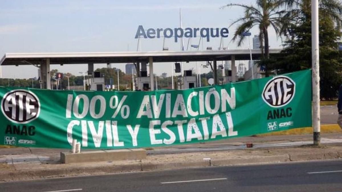 ATE para los aeropuertos: paritarias y financiamiento en disputa