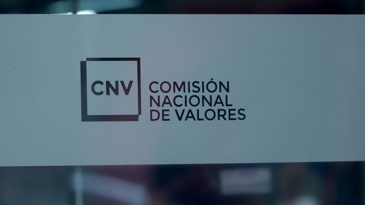 La CNV flexibiliza las reglas para las calificadoras de riesgo