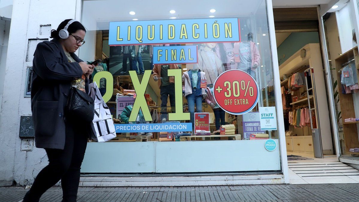 Las pymes comerciales siguen en crisis: ventas cayeron en agosto y acumulan pérdidas