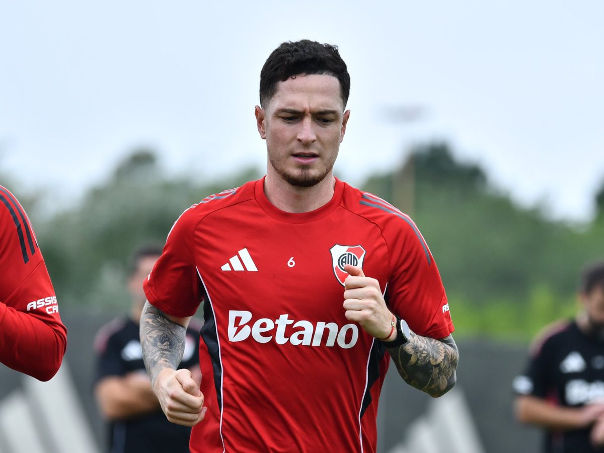 Moreno en la cuerda floja: la lesión que complica su regreso en River