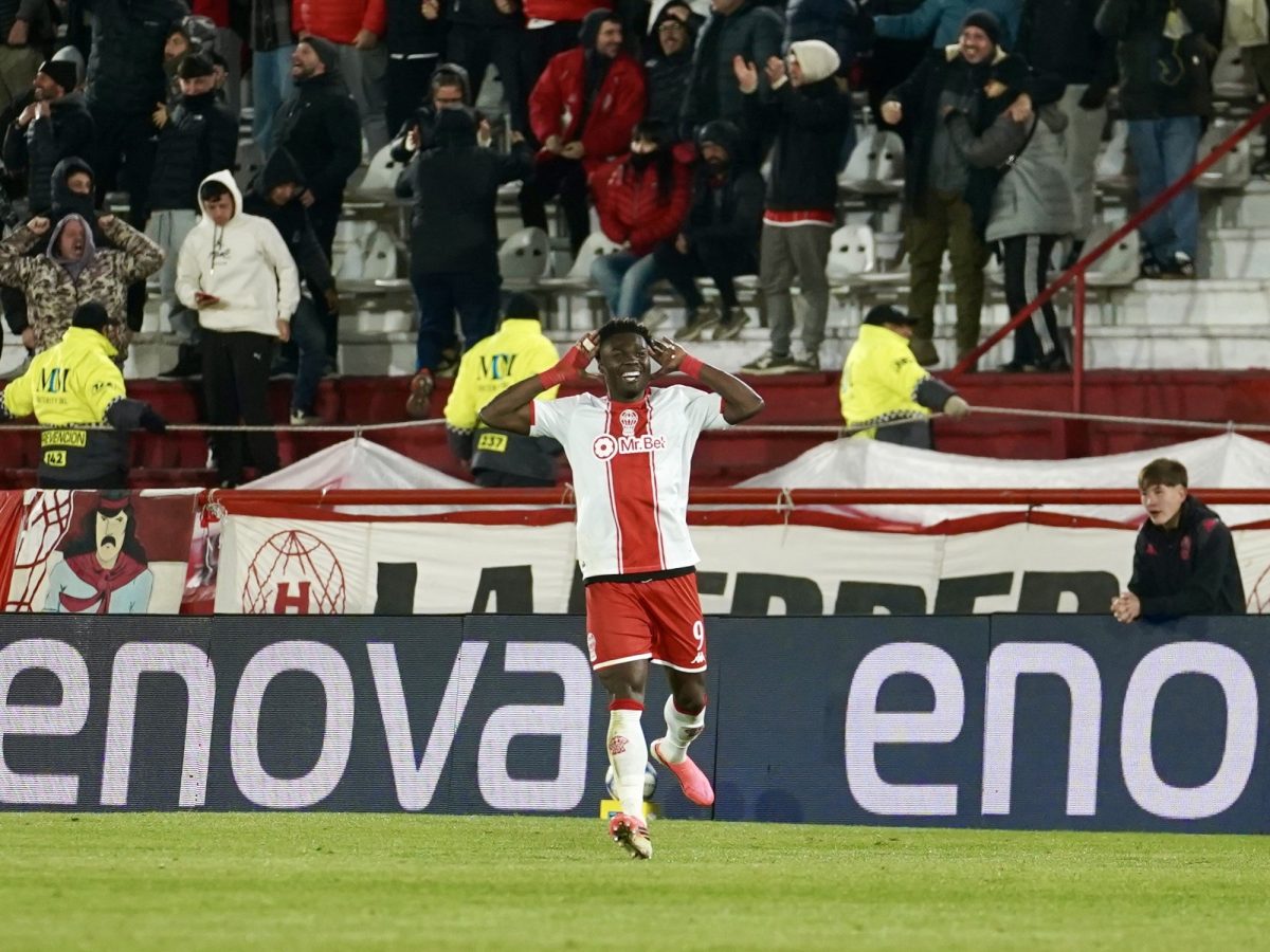 Caicedo sueña con Gallardo: el delantero de Huracán espera ser citado por La Tri