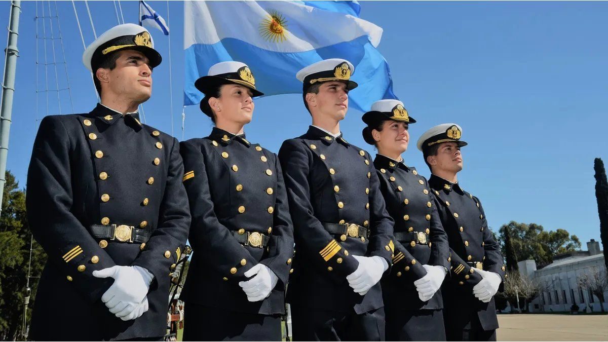 Armada bajo investigación: descubren casi mil millones en transferencias irregulares de sueldos