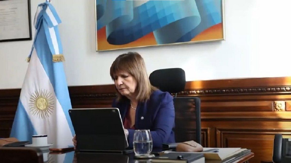 Bullrich desafía a Milei con un video musical que encendió las redes