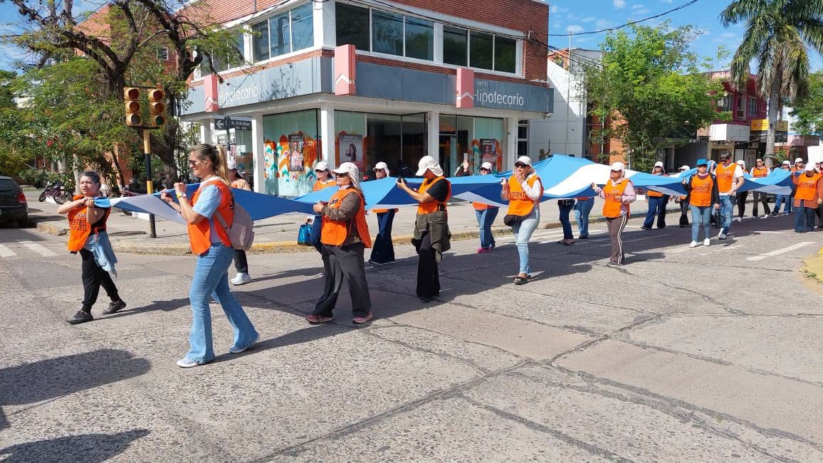Docentes en alerta: más de la mitad del salario es en negro y los atrasos asfixian