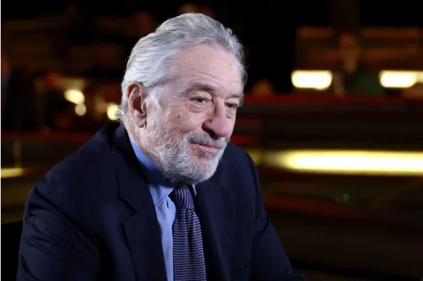 Robert De Niro y otras figuras de Hollywood reaccionaron al desistimiento de Joe Biden