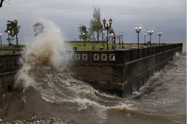 Alerta por lluvias y sudestada en Buenos Aires