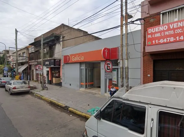 Lomas del Mirador: estaba por hacer un depósito millonario en el banco y le robaron