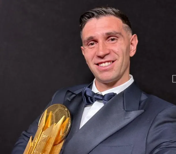 Balón de Oro 2024: Dibu Martínez ganó el premio al mejor arquero del mundo