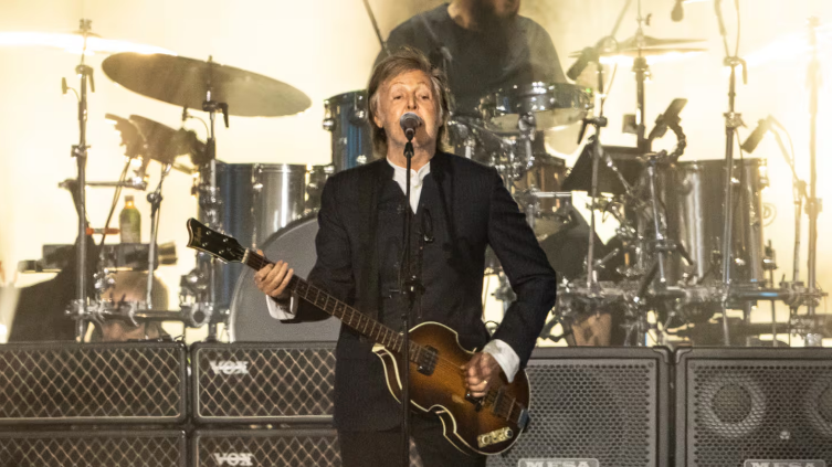 Paul McCartney hizo vibrar a Buenos Aires entre clásicos de The Beatles y guiños al público argentino