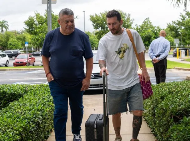 Aseguran que Lionel Messi está enojado con Javier Milei por su intromisión en la AFA