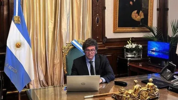 Javier Milei festejó el rebote de las ventas minoristas en octubre, pese a la caída acumulada del 13,2%