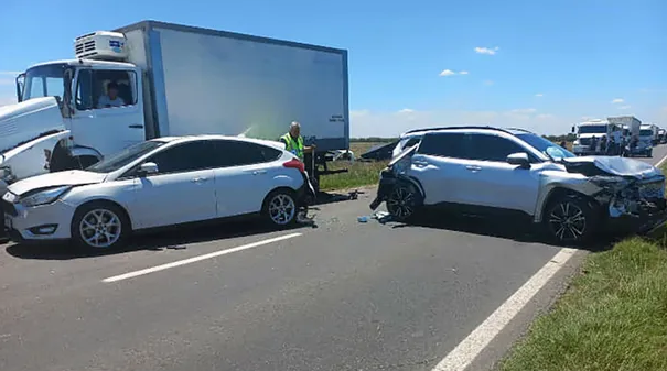 Choques múltiples en Ruta 5: una mujer muerta y varios heridos