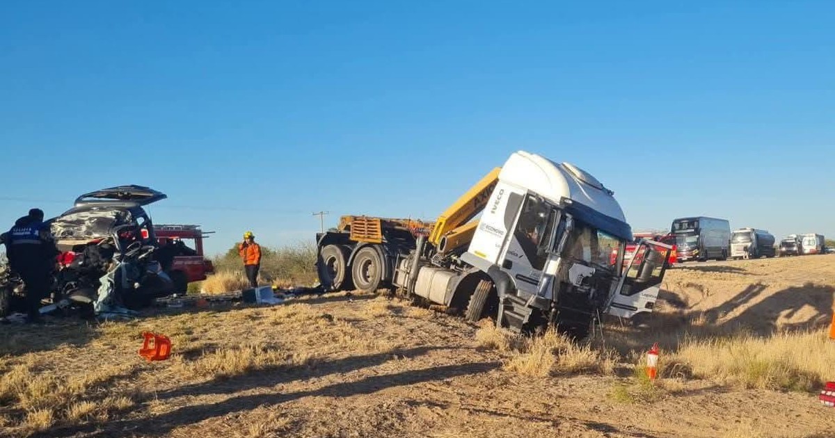 tragico-choque-frontal-en-el-limite-entre-catamarca-y-la-rioja:-tres-muertos-y-dos-nenas-en-estado-critico