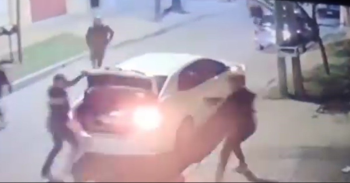 un-gendarme-se-defendio-a-los-tiros-de-cinco-ladrones-cuando-volvia-de-un-cumpleanos-con-su-familia:-«no-les-salio-el-disparo»