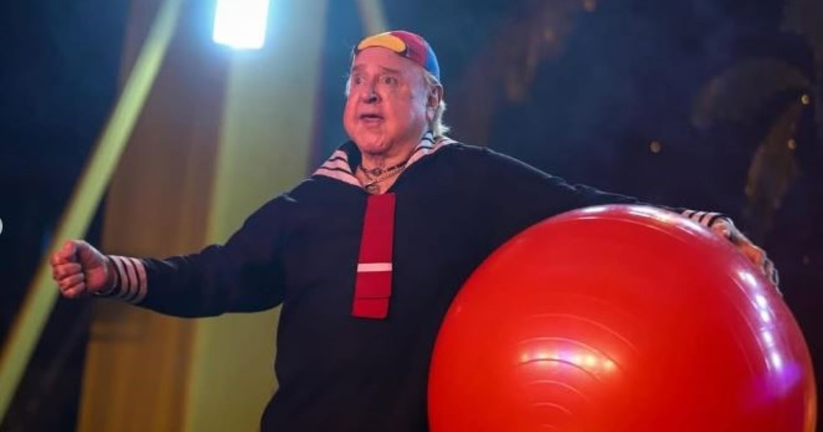 a-los-81,-carlos-villagran-volvio-a-ser-«quico»-sobre-el-escenario-de-un-circo