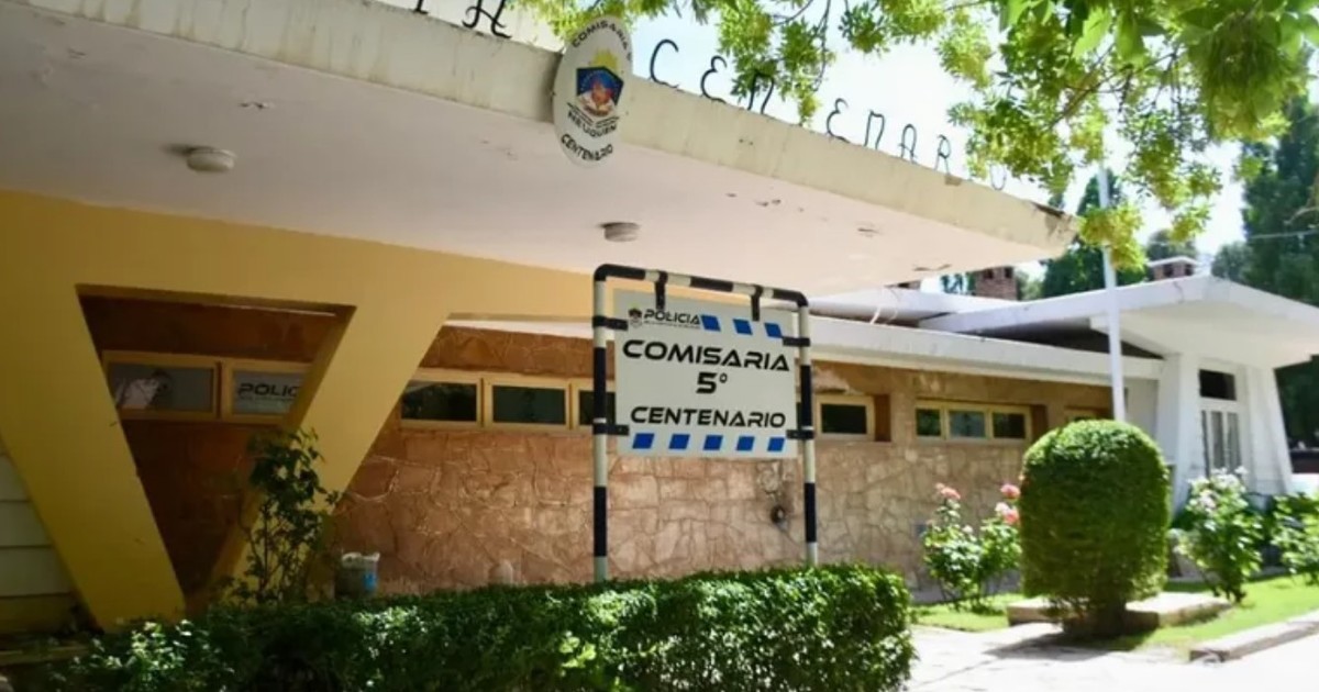 frustrado-intento-de-motin-en-una-comisaria-de-neuquen:-un-detenido-comio-un-pedazo-de-pared,-se-atraganto-y-lo-salvaron-de-milagro