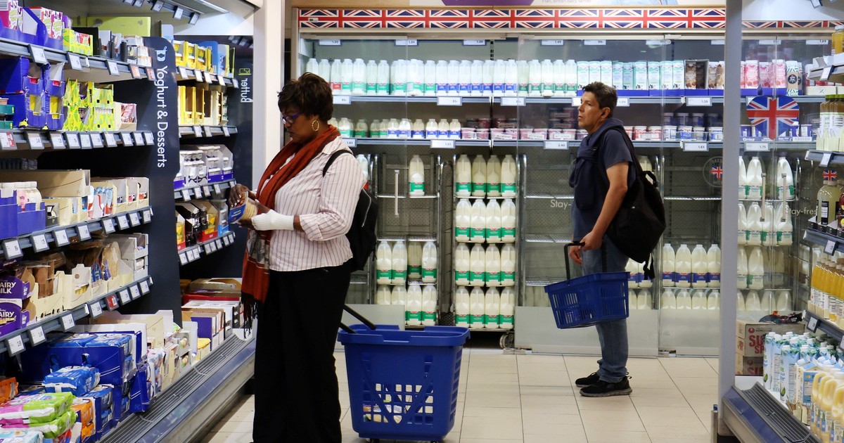 la-carne,-el-cafe-y-el-chocolate-se-convierten-en-lujos-en-gran-bretana-mientras-la-inflacion-avanza-sin-freno