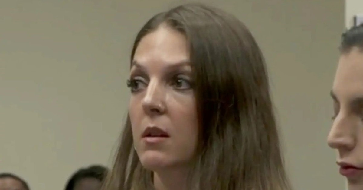 llego-a-su-casa-y-encontro-a-su-esposa-en-la-cama-con-su-hijo-de-15-anos:-ella-acepto-un-acuerdo-de-culpabilidad