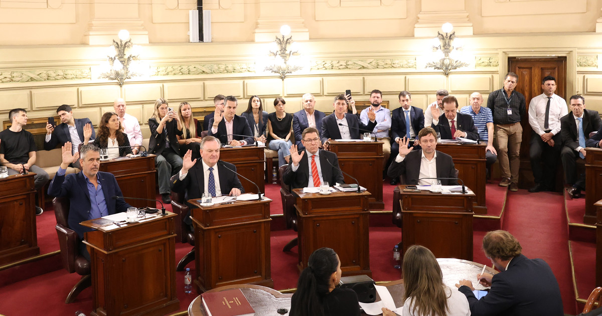 santa-fe:-tras-ser-la-religion-oficial-de-la-provincia,-el-catolicismo-tendra-el-mismo-status-que-los-otros-cultos