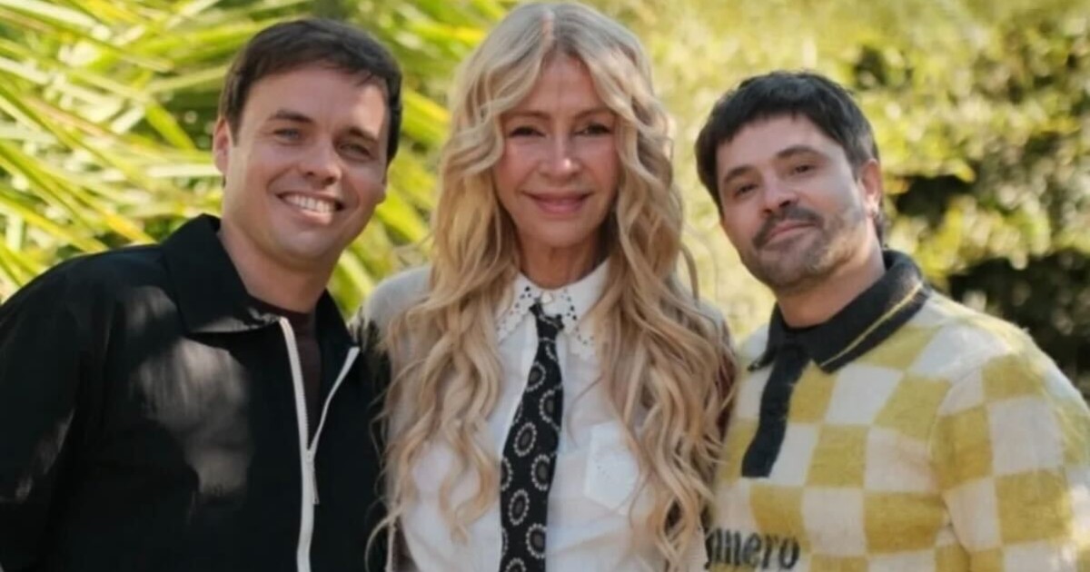 el-emotivo-reencuentro-de-cris-morena-con-benja-rojas-y-felipe-colombo,-en-la-previa-de-los-shows-de-erreway