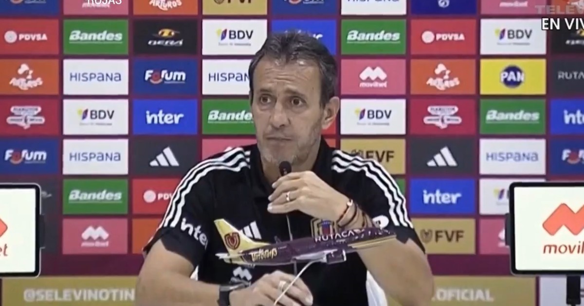 venezuela-se-quedo-sin-repechaje-ni-mundial:-el-dolor-de-fernando-batista-en-una-conferencia-que-duro-84-segundos-y-no-tuvo-preguntas