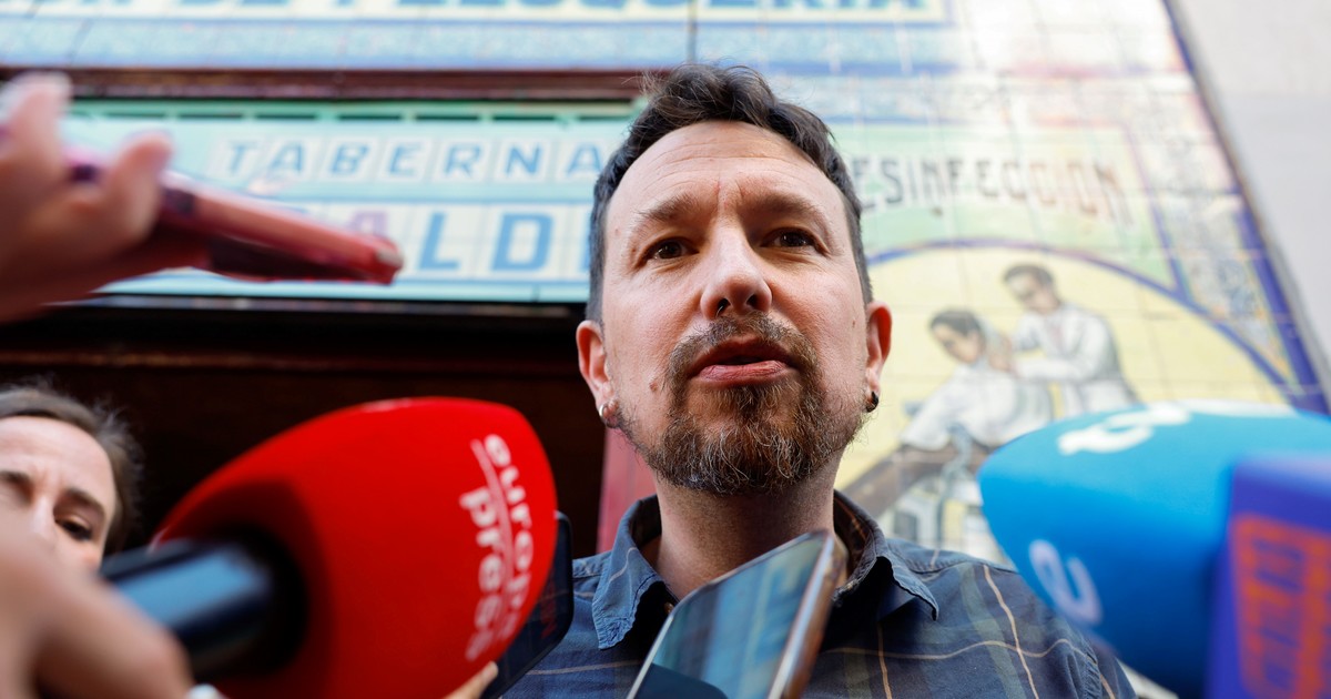 en-espana-critican-a-pablo-iglesias,-el-fundador-de-podemos,-por-contradecir-su-discurso-a-favor-de-la-escuela-publica-y-mandar-a-sus-hijos-a-una-privada