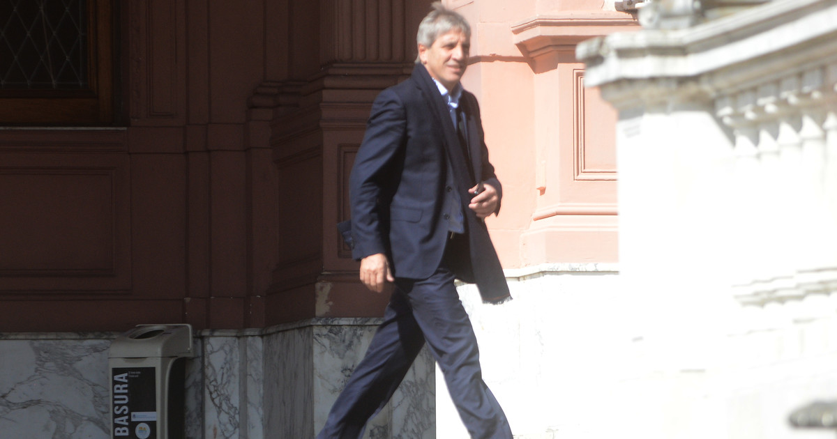 por-el-ajuste-del-gasto-a-las-provincias-y-los-subsidios,-hubo-superavit-fiscal-en-agosto