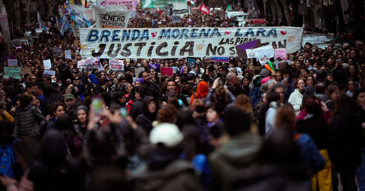 marcha-por-el-triple-crimen-en-florencio-varela:-«el-pais-entero-esta-shockeado»,-el-desgarrador-mensaje-del-abuelo-de-dos-de-las-chicas