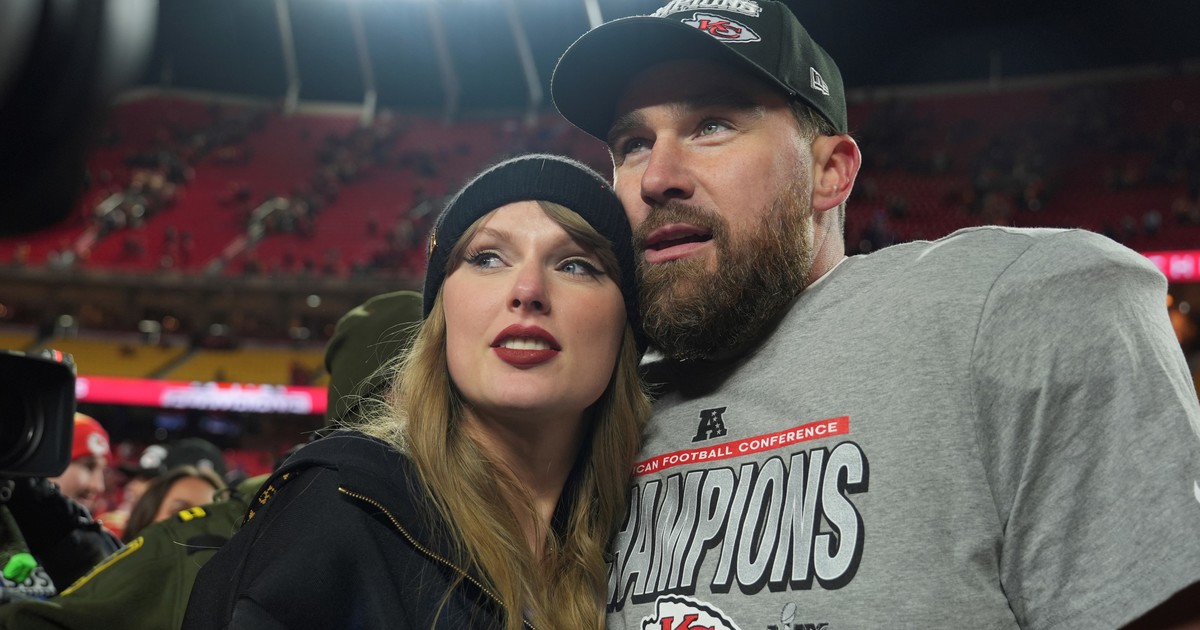 taylor-swift-y-travis-kelce-hicieron-su-primera-aparicion-publica-comprometidos:-¿arranca-la-era-nupcial?