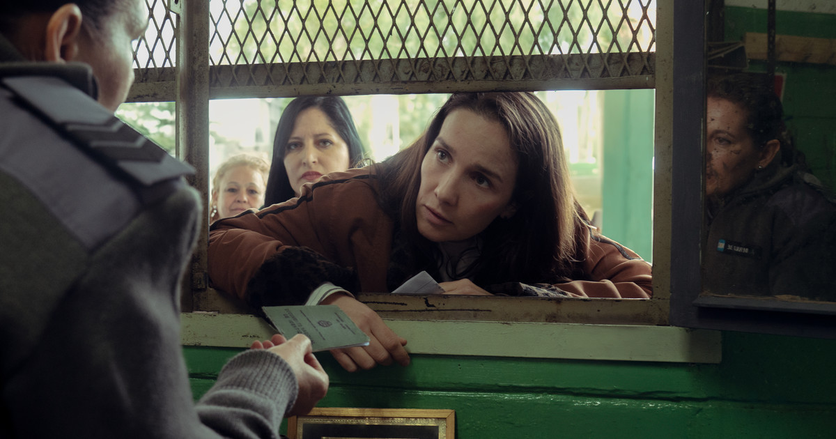 natalia-oreiro-es-la-mujer-de-la-fila,-y-sufre-como-una-madre