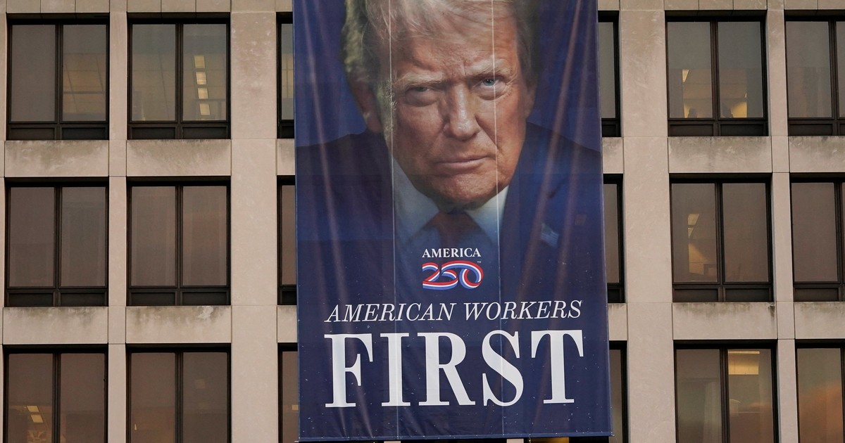 el-gobierno-de-estados-unidos-cerro-a-la-medianoche:-temor-a-despidos-masivos-y-recortes