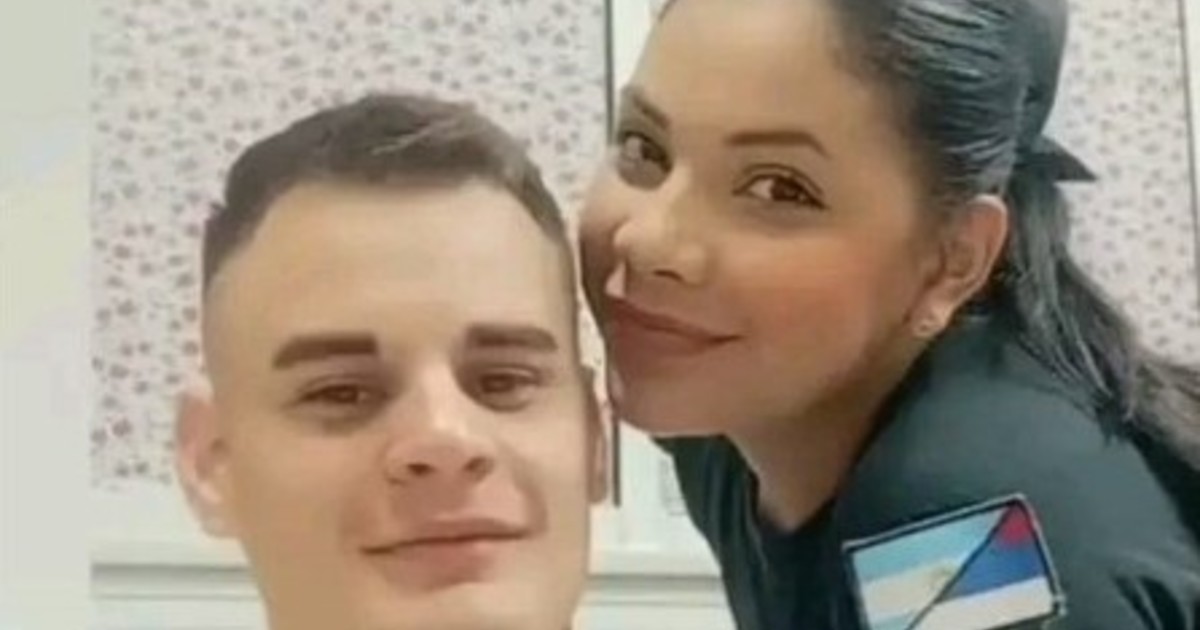 «lo-siento,-grupo»:-un-policia-mato-a-su-ex-pareja-y-transmitio-su-propia-muerte